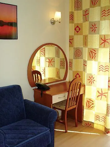 хотел дружба